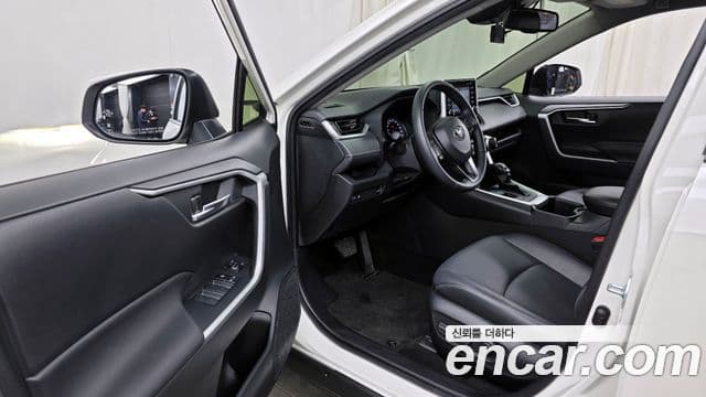 Toyota RAV4 5세대, 2022 10