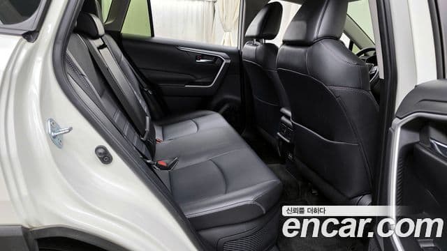 Toyota RAV4 5세대, 2022 12