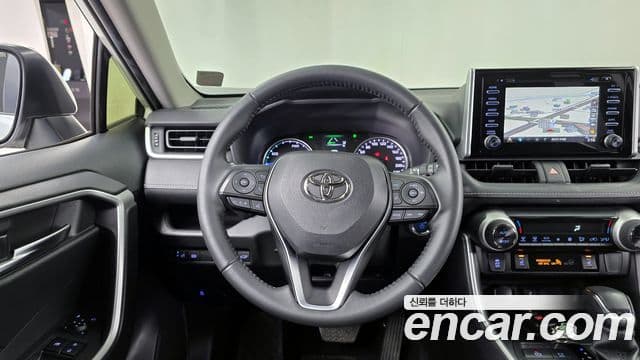 Toyota RAV4 5세대, 2022 13