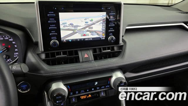 Toyota RAV4 5세대, 2022 14