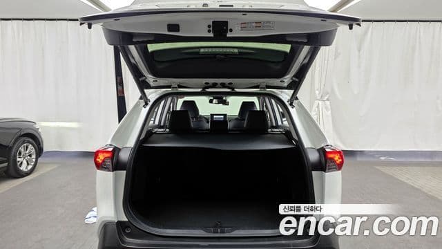 Toyota RAV4 5세대, 2022 20