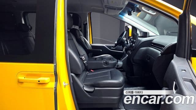 Hyundai Staria 11인승, 2022 10