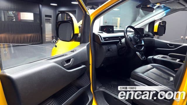 Hyundai Staria 11인승, 2022 11