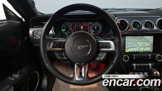 Ford Mustang купе, 2018 13