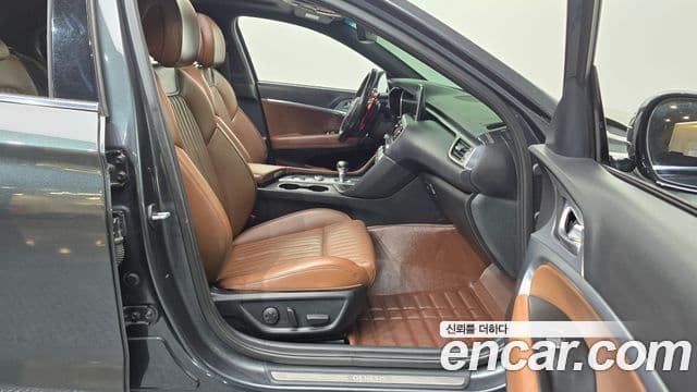 Genesis G70 Elite, 2019 11