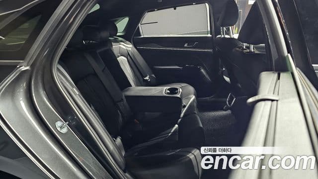 Kia K5 3세대 Signature, 2023 12