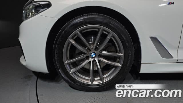 BMW 5시리즈 (G30) 520d M Sport Plus, 2018 все фото