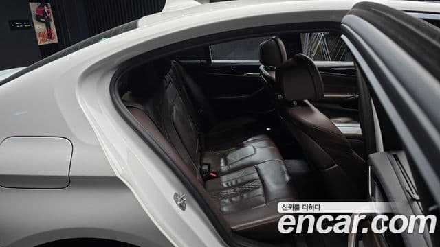 BMW 5시리즈 (G30) 520d M Sport Plus, 2018 12