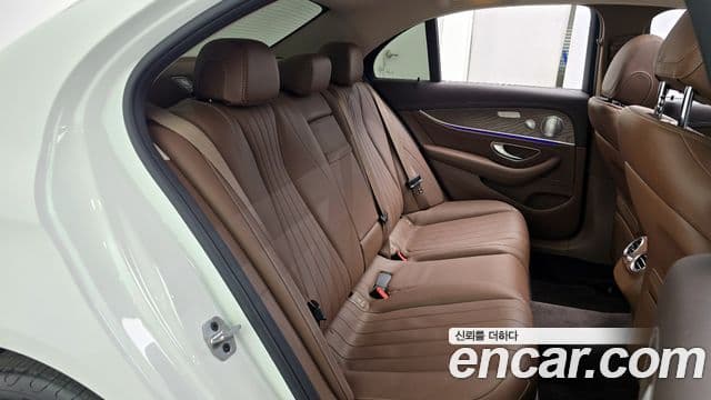 Mercedes-Benz E-класс W213 Exclusive, 2020 12