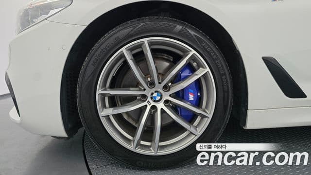 BMW 5시리즈 (G30) 520d xDrive M Sport, 2017 все фото