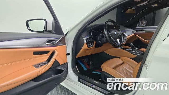 BMW 5시리즈 (G30) 520d xDrive M Sport, 2017 10