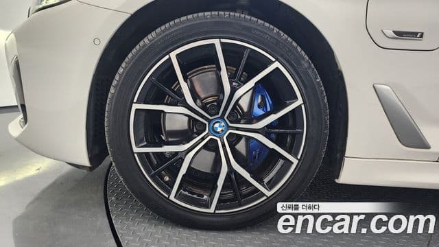 BMW 5시리즈 (G30) 530e M Sport, 2022 все фото