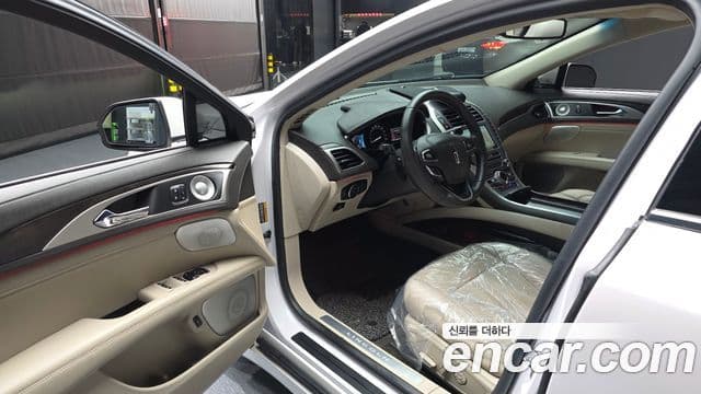 Lincoln New MKZ 2세대, 2017 10