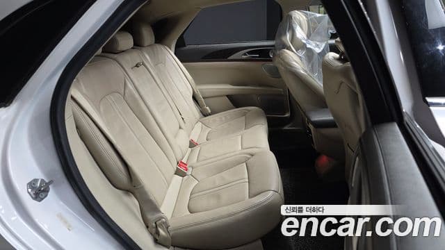 Lincoln New MKZ 2세대, 2017 12