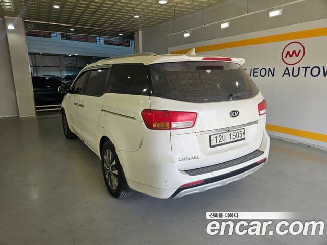 Kia All New Carnival Luxury, 2018 3