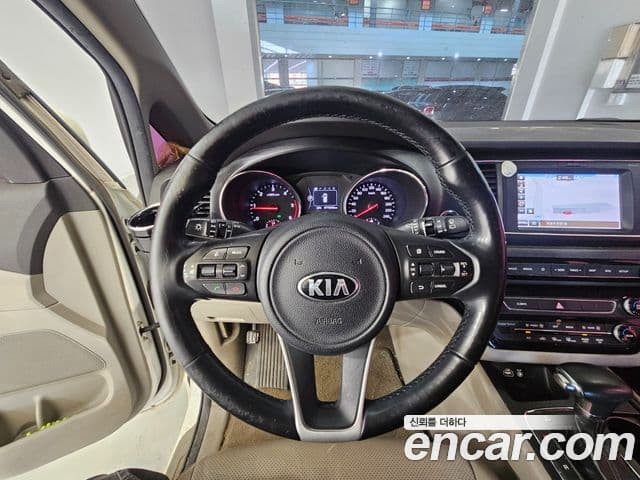 Kia All New Carnival Luxury, 2018 12