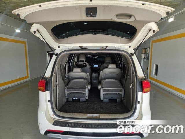 Kia All New Carnival Luxury, 2018 17