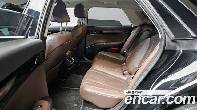 Hyundai Grandeur гибрид (GN7) Exclusive, 2023 12