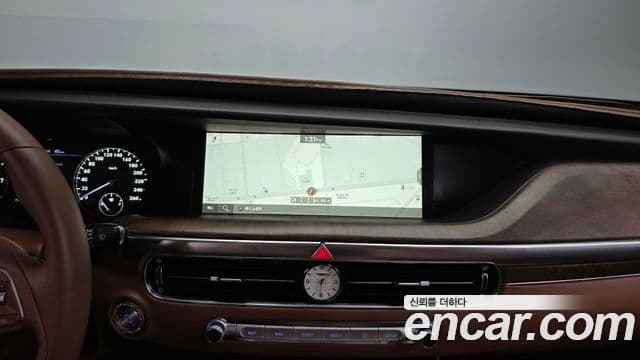 Genesis G90 Premium Luxury, 2019 15