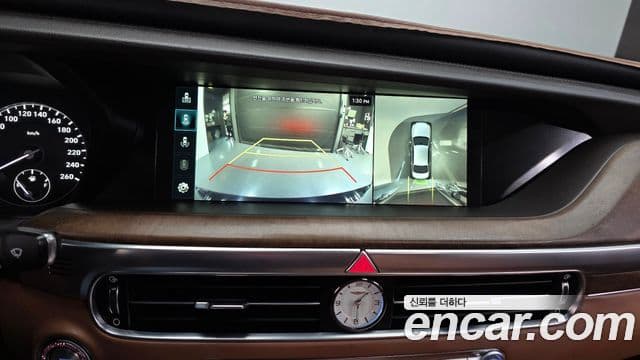 Genesis G90 Premium Luxury, 2019 16