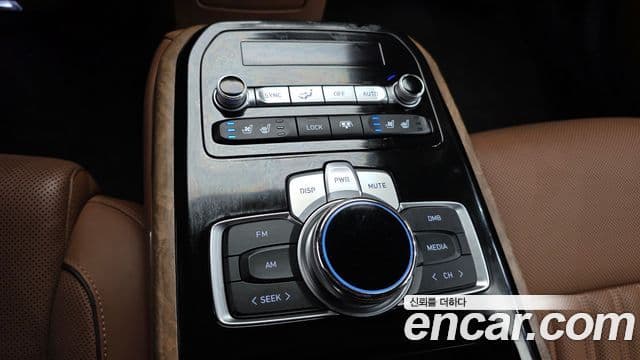 Genesis G90 Premium Luxury, 2019 17