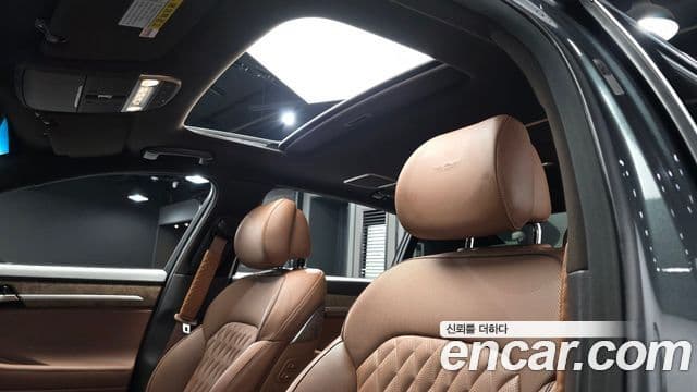 Genesis G90 Premium Luxury, 2019 18