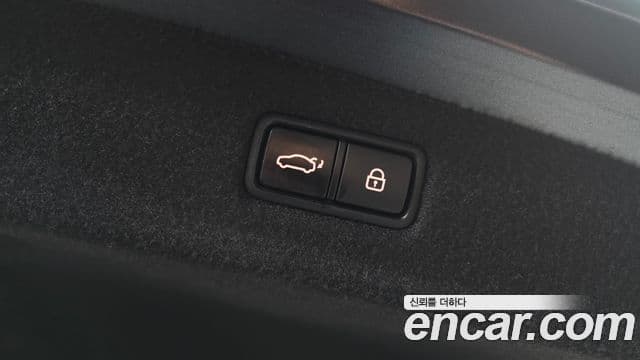 Genesis G90 Premium Luxury, 2019 20