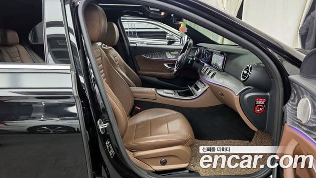 Mercedes-Benz E-класс W213 Avantgarde, 2022 11