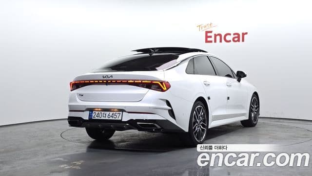 Kia K5 3세대 Signature, 2022 2