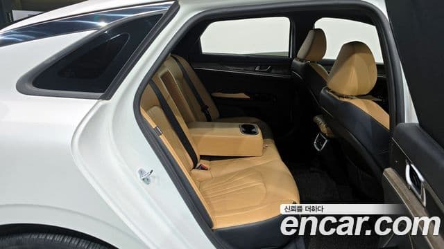 Kia K5 3세대 Signature, 2022 12