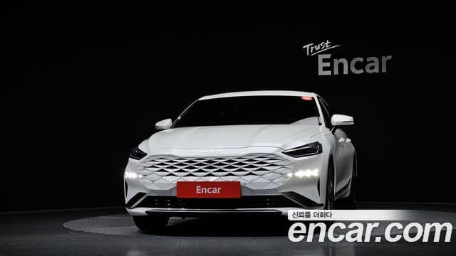 Kia K8 Signature, 2022 3