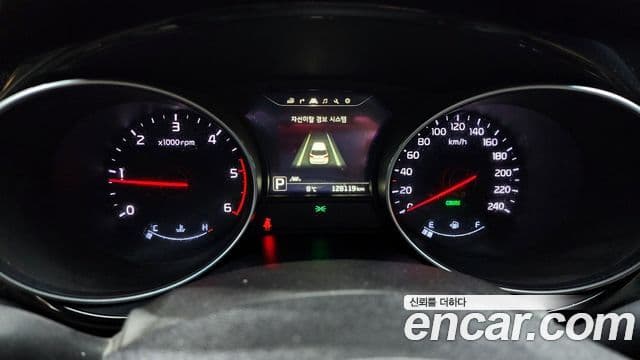 Kia All New Carnival Noblesse, 2015 8