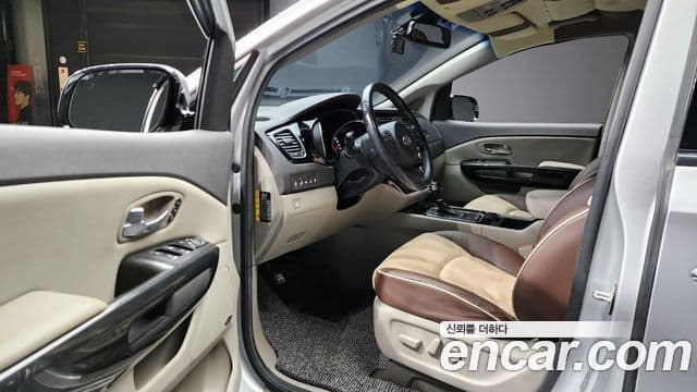 Kia All New Carnival Noblesse, 2015 11