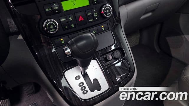 Kia Carnival R President, 2014 9