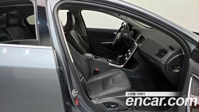 Volvo S60 2세대, 2018 11