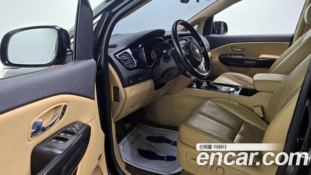 Kia All New Carnival Noblesse, 2016 10