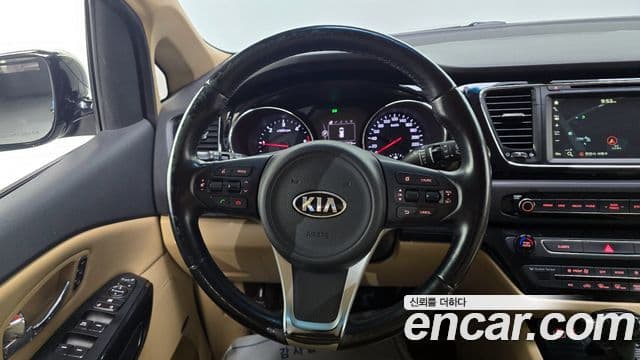 Kia All New Carnival Noblesse, 2016 14