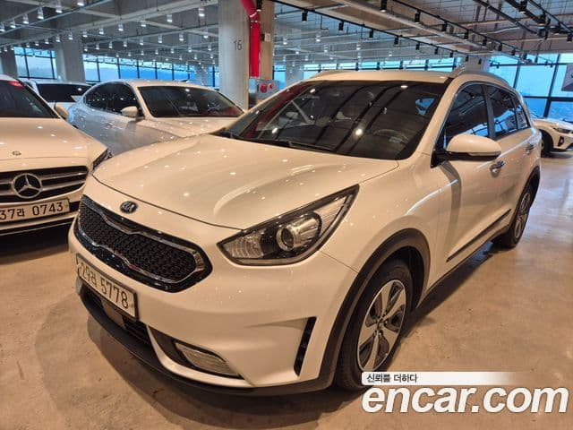 Kia Niro Prestige, 2019 1