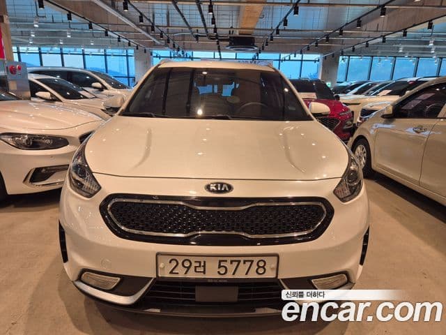 Kia Niro Prestige, 2019 3