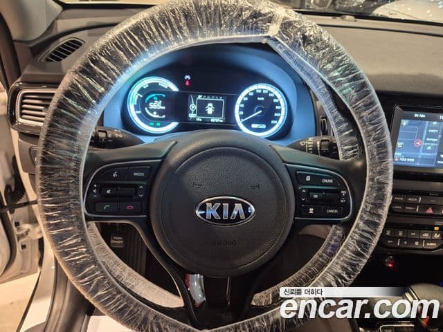 Kia Niro Prestige, 2019 11