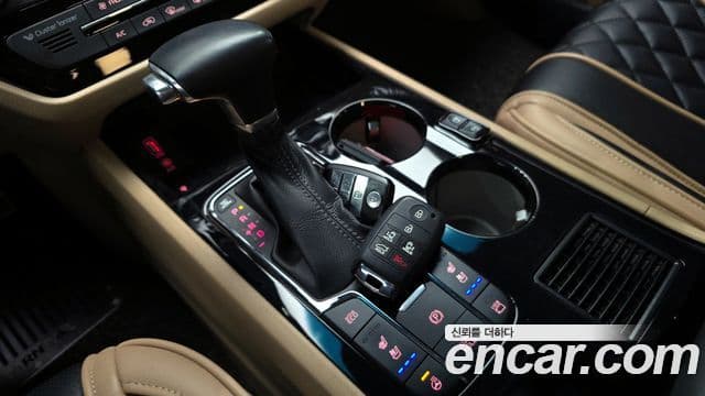 Kia The / новый New Carnival бензин 4인승 High Limousine(компания по спецнадстройкам), 2019 9