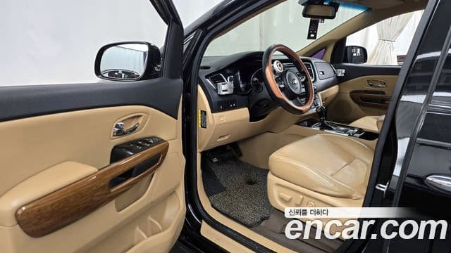Kia All New Carnival Prestige, 2016 10