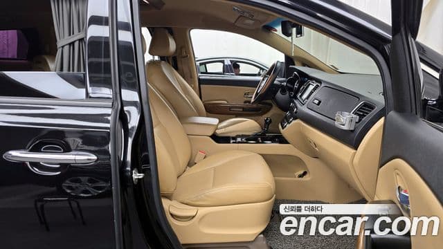 Kia All New Carnival Prestige, 2016 11