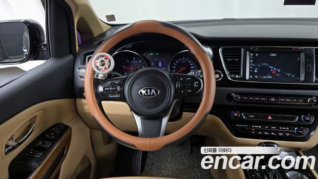 Kia All New Carnival Prestige, 2016 13