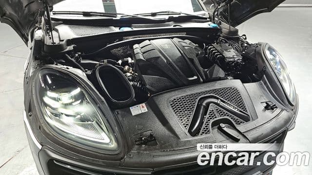 Porsche Macan 95B, 2023 6