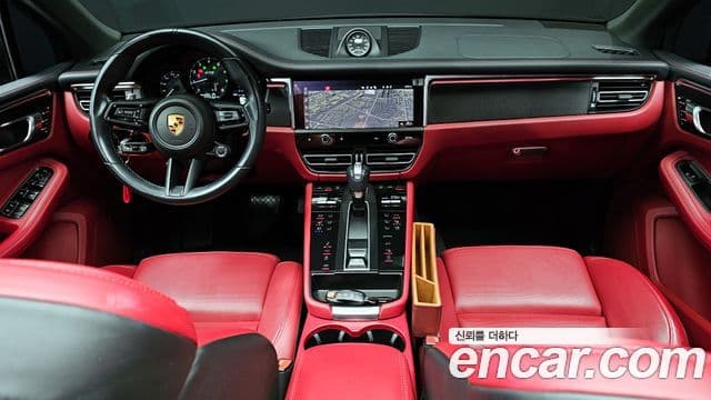 Porsche Macan 95B, 2023 7