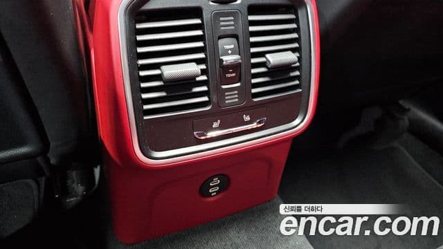 Porsche Macan 95B, 2023 19