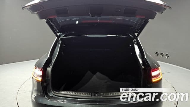 Porsche Macan 95B, 2023 20