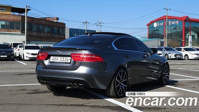Jaguar XE Prestige, 2016 2