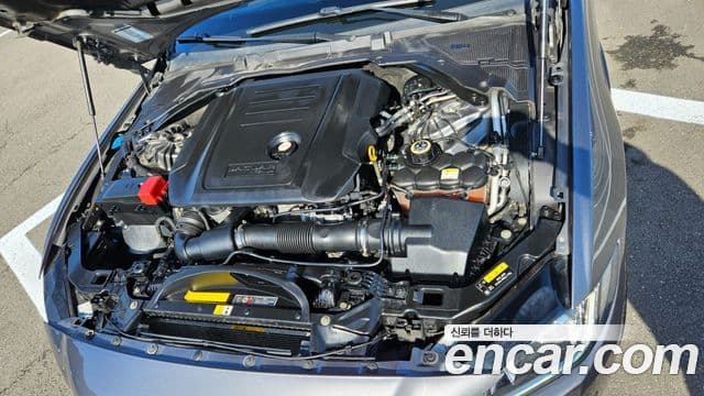 Jaguar XE Prestige, 2016 6